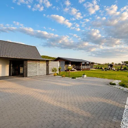 Caloroczny Z Balia 150 M Jezioro, 5 Km Plaza Debki Feriehus